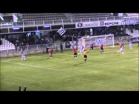 OMAR MONTERDE, goles con una zurda de oro