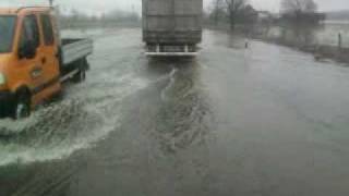 preview picture of video 'Potvynis prasidejo Priekule 2010 03 24'