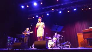 Stina Stenerud gjør Monica Zetterlund