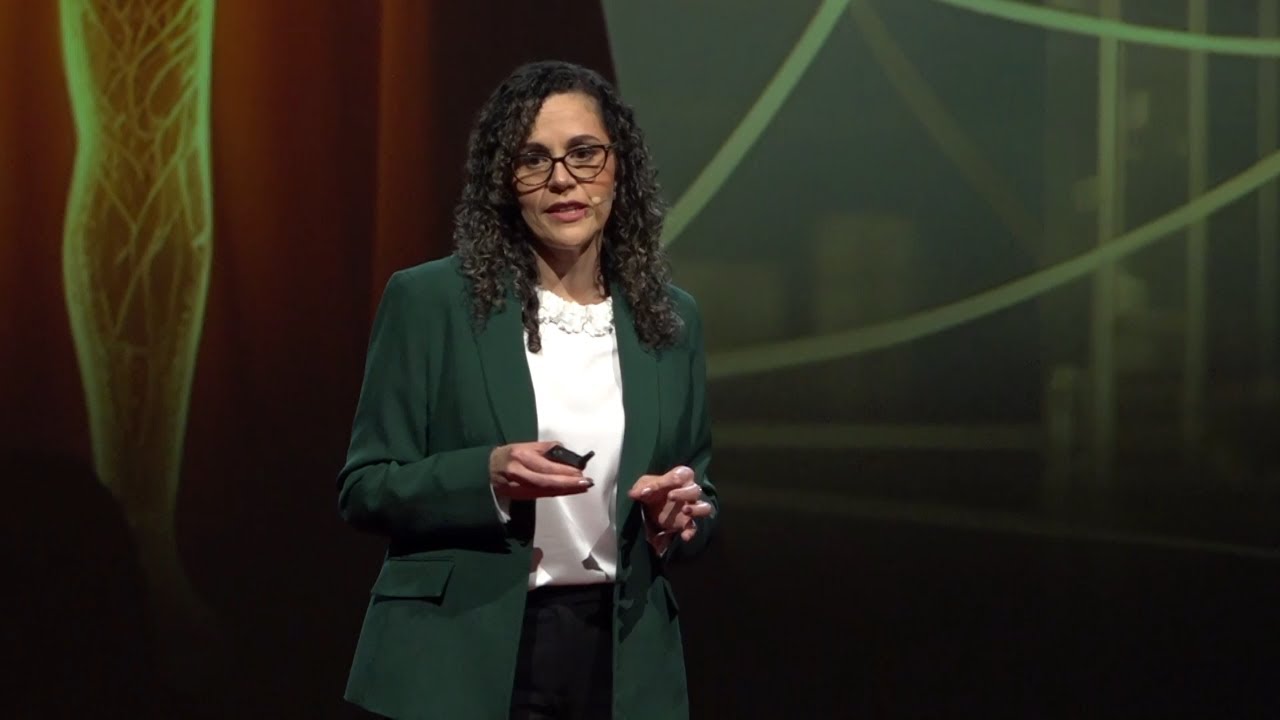 Super héroes | Hazel Valverde | TEDxPuraVidaSalon