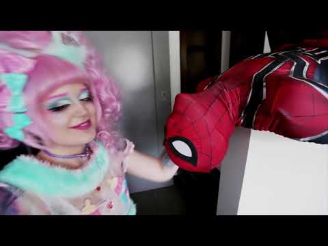 SPIDER MAN Vs ComicCon 2018 Vs Pretty Ladies Ft  Animazement