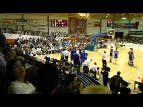 Adepal en Adecco Oro: El pabellón Díaz Miguel lleno como nunca haciendo la ola.