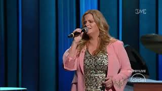 In Another's Eyes - Garth Brook feat Trisha Yearwood (Opry 5000)