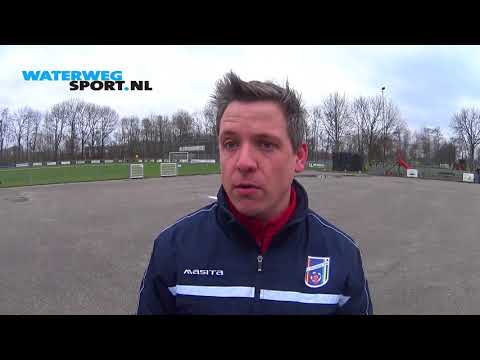 Oefenmeester Steye Jacobs (Victoria 04 za) na de wedstrijd  PPSC vs Victoria 04 za