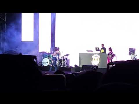 Ramengvrl & Cinta Laura Kiehl - Bossy (Asian Sound Syndicate Vol. 2 Jakarta)