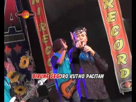 Pantai Klayar - Jo Klitik | Dangdut (Official Music Video)