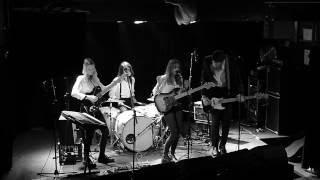 Gabriella Cohen- 'I Don't Feel So Alive' live at the Gasometer