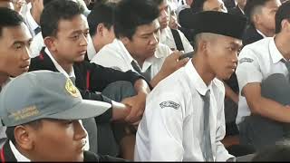 Download lagu Chicken Wings - Segalanya (accoustic version) live at sma kp ciparay mp3