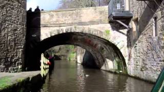 preview picture of video 'Our trip on the spring branch canal in Skipton'