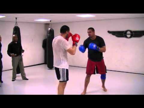 Gegard Mousasi vs Jessie Gibbs training with the new brand Ali's