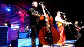 How&#39;s The World Treating You?  Chris Isaak 2011