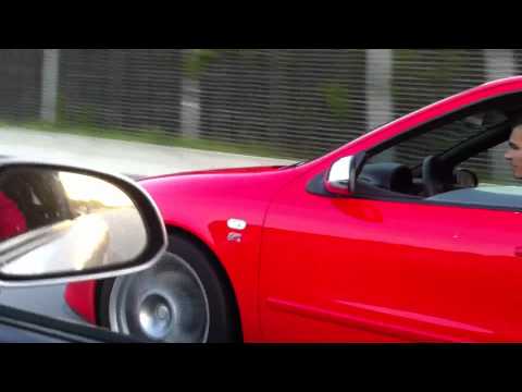 Seat Leon Cupra R 270 PS  vs Honda S2000 240 PS