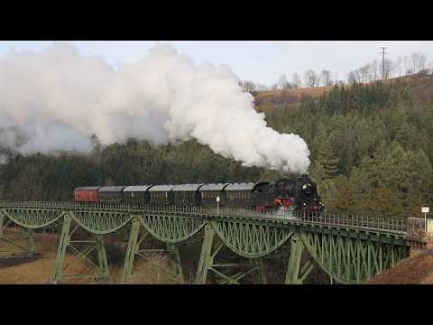 Bundesbahndampf im Wutachtal - 58 311 auf Fotofahrt