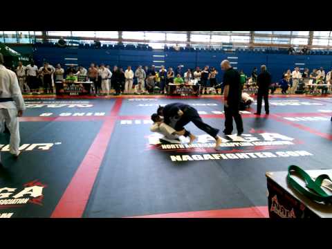 NAGA UK 2015 - Robert Galluccio (Legacy BJJ) vs Dom Tsui (MMA Clinic)