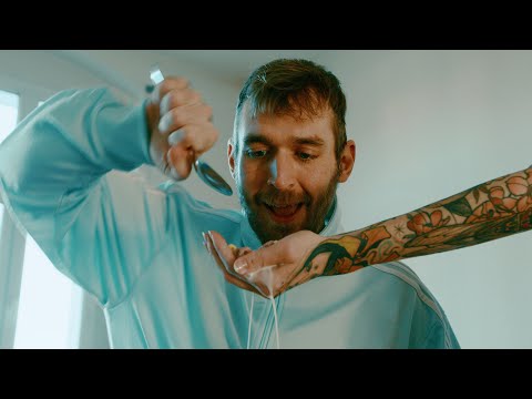 Crystal F - Zahnfleisch 'Prod. Ikarus' (Official 4K Video)