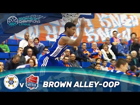 Rion Brown with a fantastic alley-oop dunk
