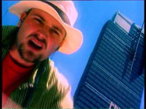 Świntuch - "On Jest Za Duży" [2000]