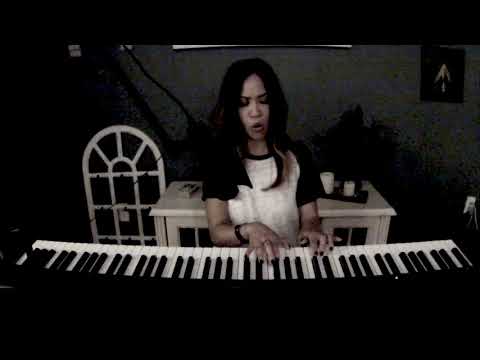 Ferera Swan covers 'Chandelier' (Sia)