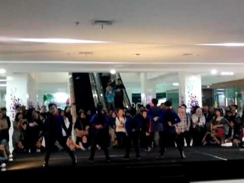 170430 SKYNeekids - Photograph & Sherlock at Lippo Plaza Bogor