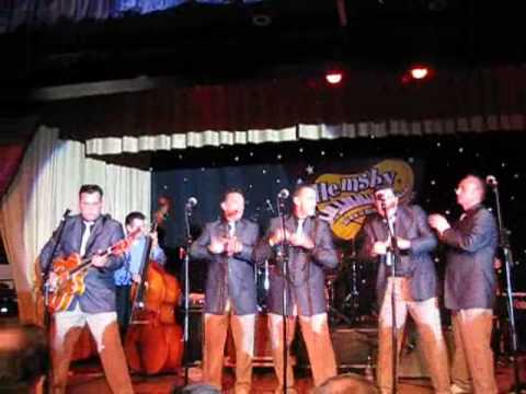 The Roomates WHISPERING BELLS live Hemsby 43 Oct. 2009 Doo-Wop Dell-Vikings song