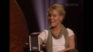 Jonna Kosonen (Nylon Beat) @ Levyraati (2004, lyhyt pätkä)