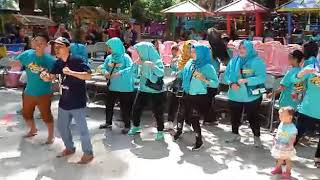 Download lagu Maxxio SATU Maxxio HEBAT mp3 Download lagu Maxxio SATU Maxxio HEBAT mp3