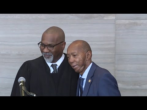 Congressman, former Houston Mayor Sylvester Turner to lie in state in city hall rotunda