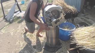 preview picture of video 'Homemade Wheat Thresher'