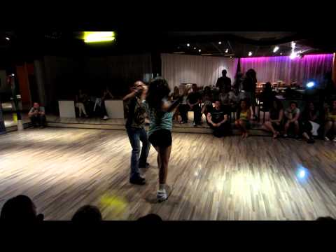 2012 08 16 - z&sc @ prague - shows - 7 - Ruanita intro