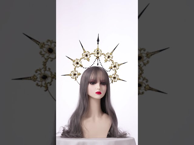 Vídeo relacionado con keland Gothic Lolita Sunbrust Halo Corona Diadema Mary Diosa Tocado Tiaras Barrocas Accesorio para el pelo de Halloween (Plateado)