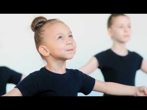 Anonic featuring Jess Hayes  - Dancing on a Knife