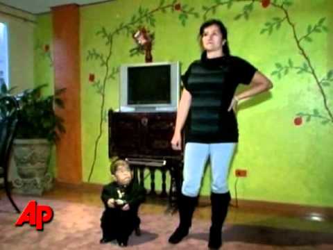 World's Shortest Man Measures 27.46 Inches Tall