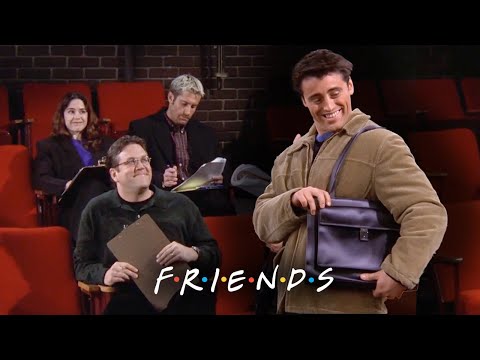 ジョーイが新しいバッグを手に入れた｜フレンズ (Joey's Got a Brand New Bag | Friends)