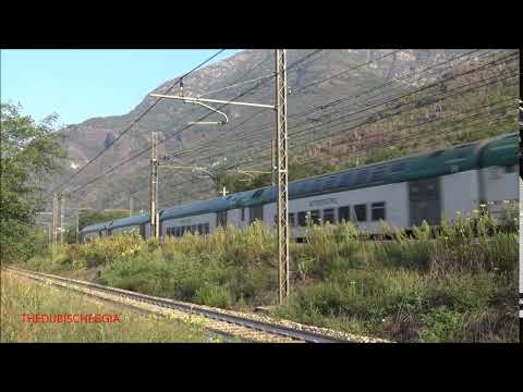 REGIONALE DI TRENORD A DOPPIO PIANO IN TRANSITO A PREMOSELLO (VB) SAB. 12 - 9 - 2020.