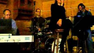 DUCKY DONE - Blue Eyes Crying In The Rain in Norway