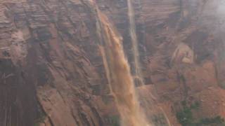 preview picture of video 'May 22 2009 Glen Canyon and Page Arizona Flooding'