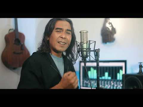 Perahu Tak Berdayung Cipt.Keliek Sanhad  by Darmansyah (recycle)