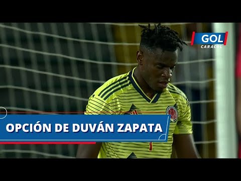 Qué cerca estuvo el gol Duván Zapata: cabeceó, pero el arquero de Panamá salvó su arco | Gol Caracol