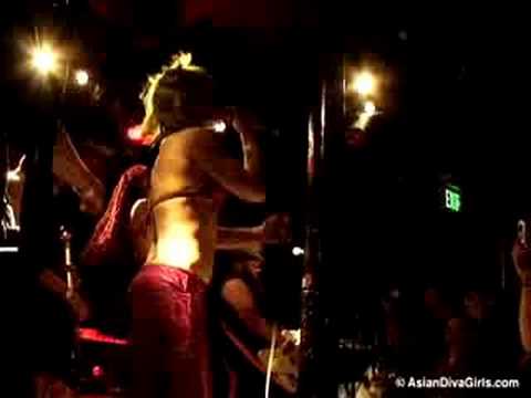 Smash Up Derby "Eurythmics vs White Stripes"