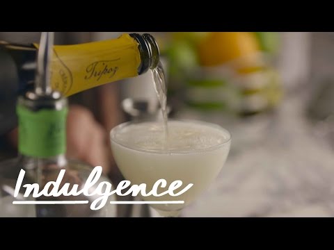 How to Make a French 75, the Classiest Summertime Cocktail