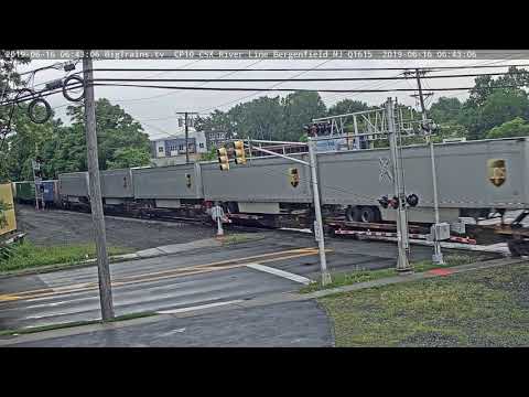 6- 16-2019 06:42 sb stack trailers CSX 559, 510 Q010