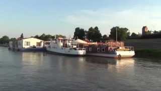 preview picture of video 'Warsaw Ferry Service | Promem przez Wisłę w Warszawie'