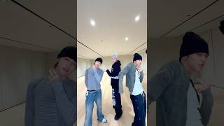 Download lagu 𝑲𝑰𝑺𝑺 𝑲𝑰𝑺𝑺 w #CORTIS 💚 #TXT #HUENINGKAI #SEONGHYEON #KEONHO mp3