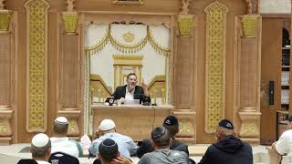 שיעור בחובת הלבבות "שער הביטחון" עם הרב יוסף חיים גבאי שליט"א (הרב יוסף חיים גבאי) - התמונה מוצגת ישירות מתוך אתר האינטרנט יוטיוב. זכויות היוצרים בתמונה שייכות ליוצרה. קישור קרדיט למקור התוכן נמצא בתוך דף הסרטון