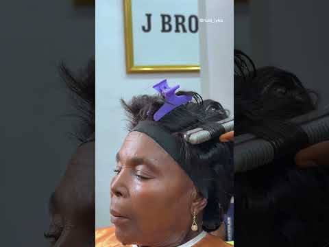 Let's go turn Queen Mother into a Lagos baddie 💅💇‍♀️