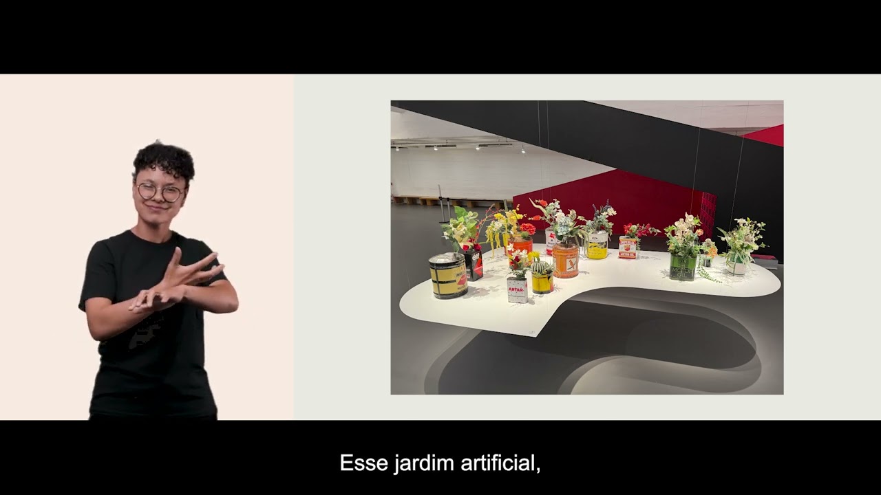 MASP Acessibilidade | Minerva Cuevas, Island Antar, da série Petroliana, 2024