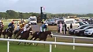 preview picture of video 'Killarney Horse Racing 2006, Ireland.'