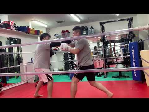 【キックボクシング】スパーリングと思いきや…