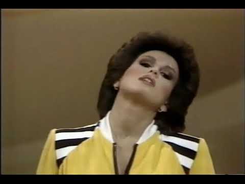 Video thumbnail for Wig Blows Off