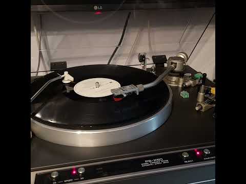 AT-VM95C vs AT-VM95ML